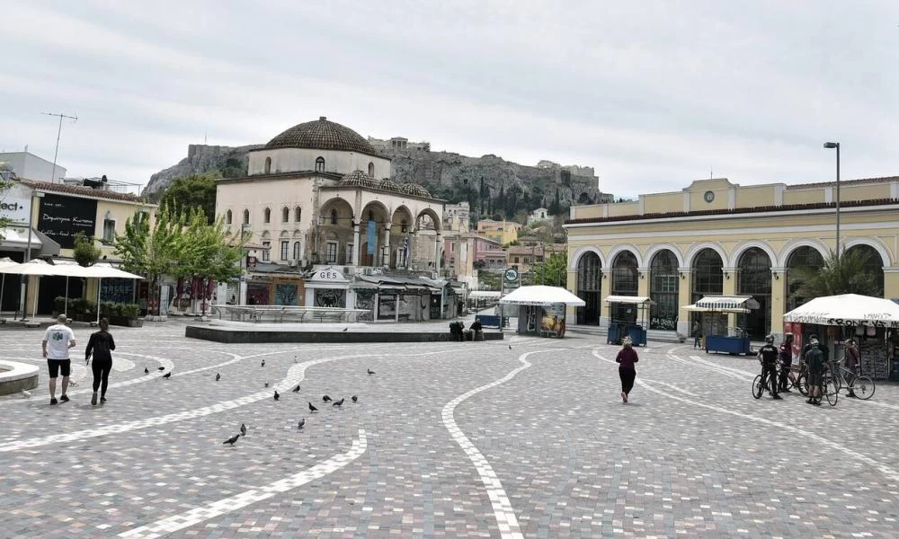 'Ερευνα: Αισιόδοξοι οι Έλληνες, βλέπουν «φυσιολογική κανονικότητα» τον Σεπτέμβριο